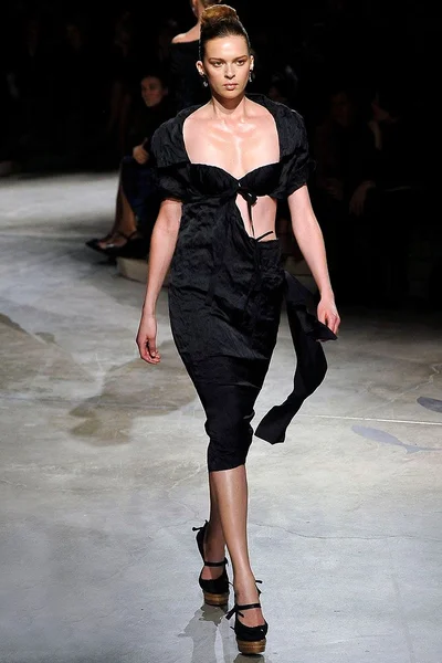Look 24